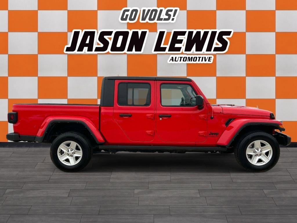 Used 2022 Firecracker Red Jeep Sport S image 3