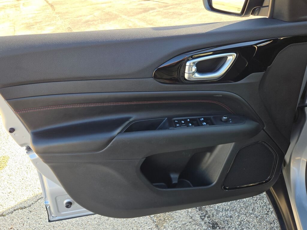 Used 2024 Silver Jeep Trailhawk image 18