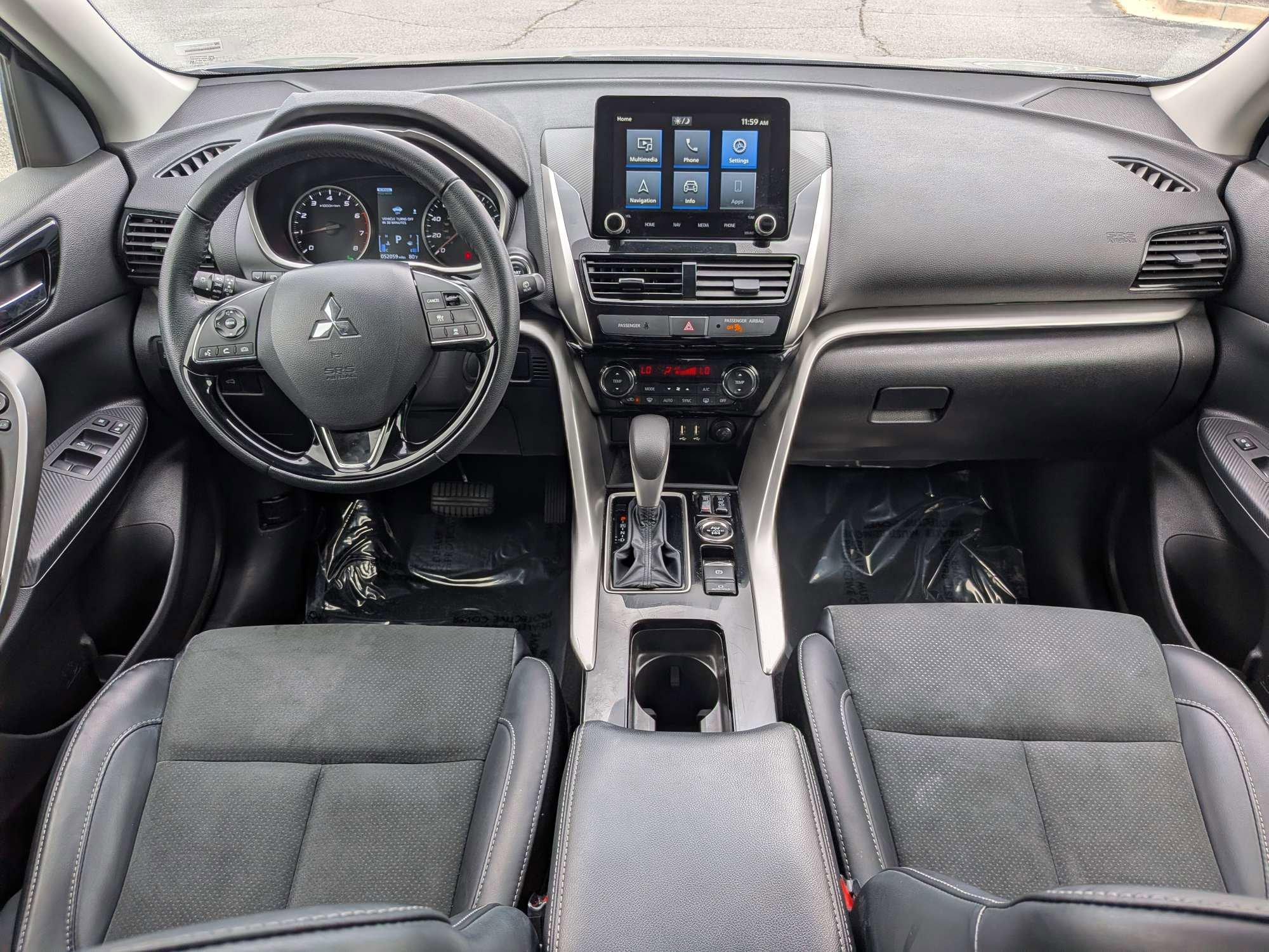 Used 2025 Silver Mitsubishi SE image 13
