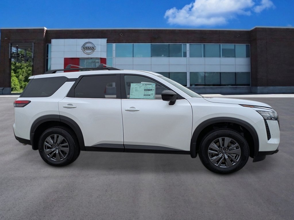 New 2026 Everest White Pearl TriCoat Nissan SV image 6