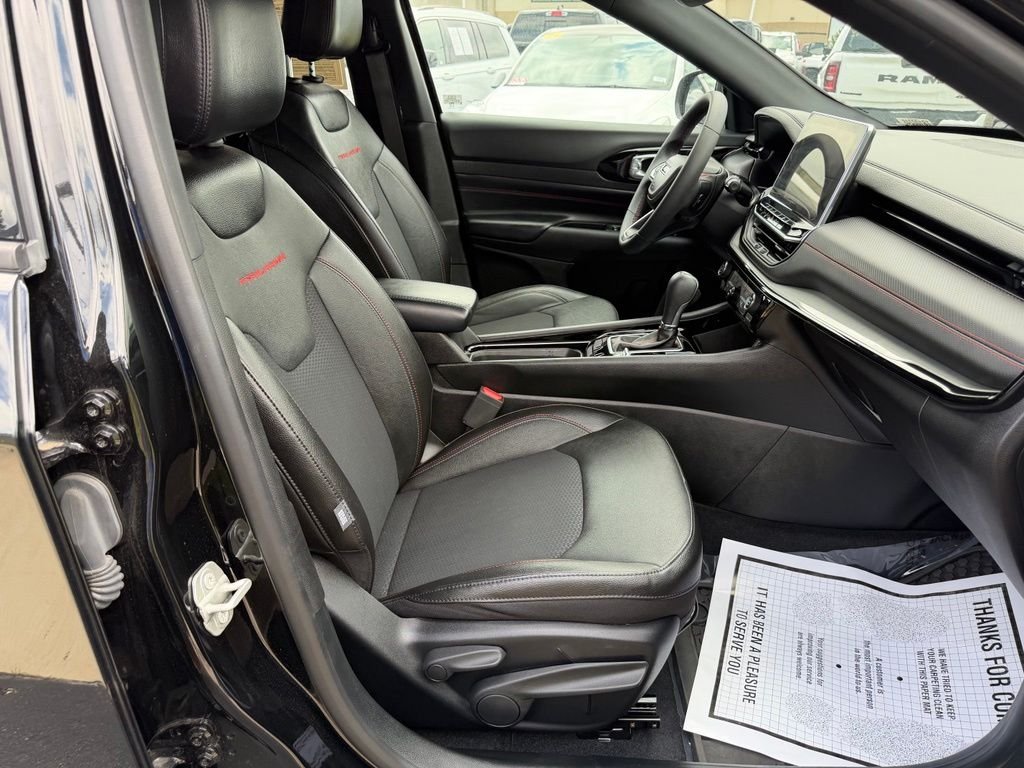 Used 2025 White/off-white Jeep Willys 4xe image 10