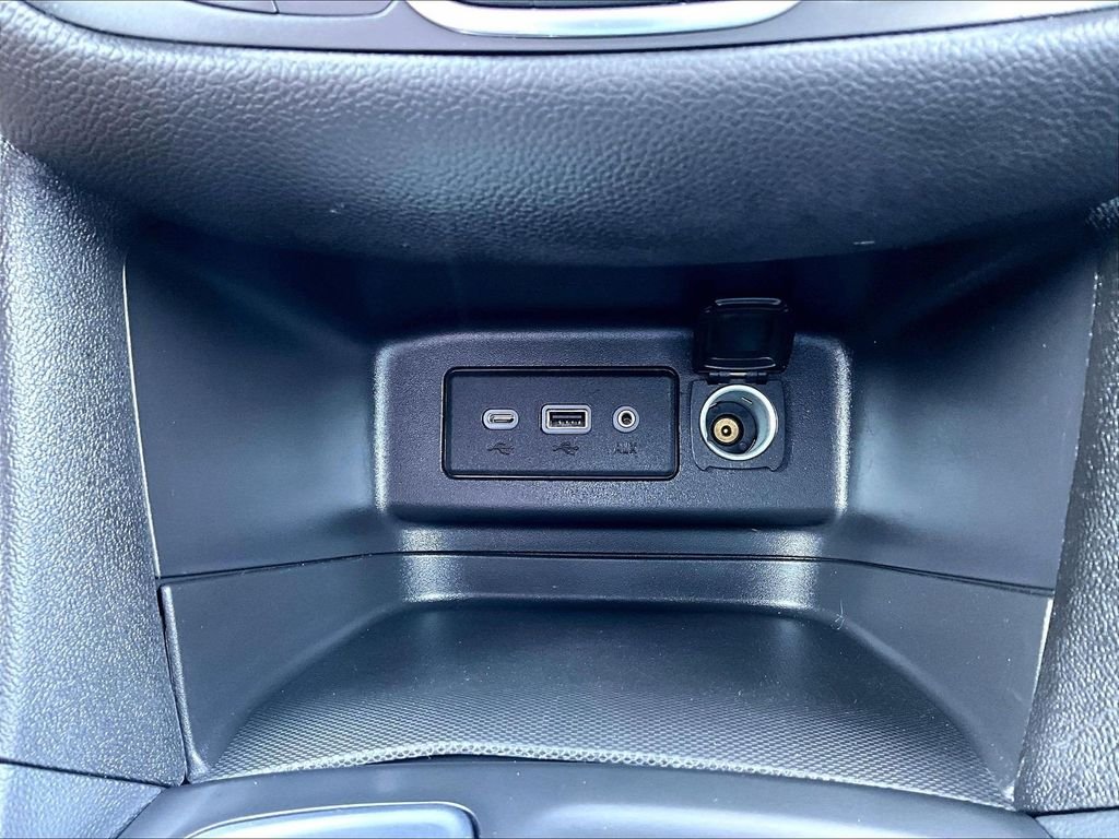 Used 2023 White Chevrolet LT image 27