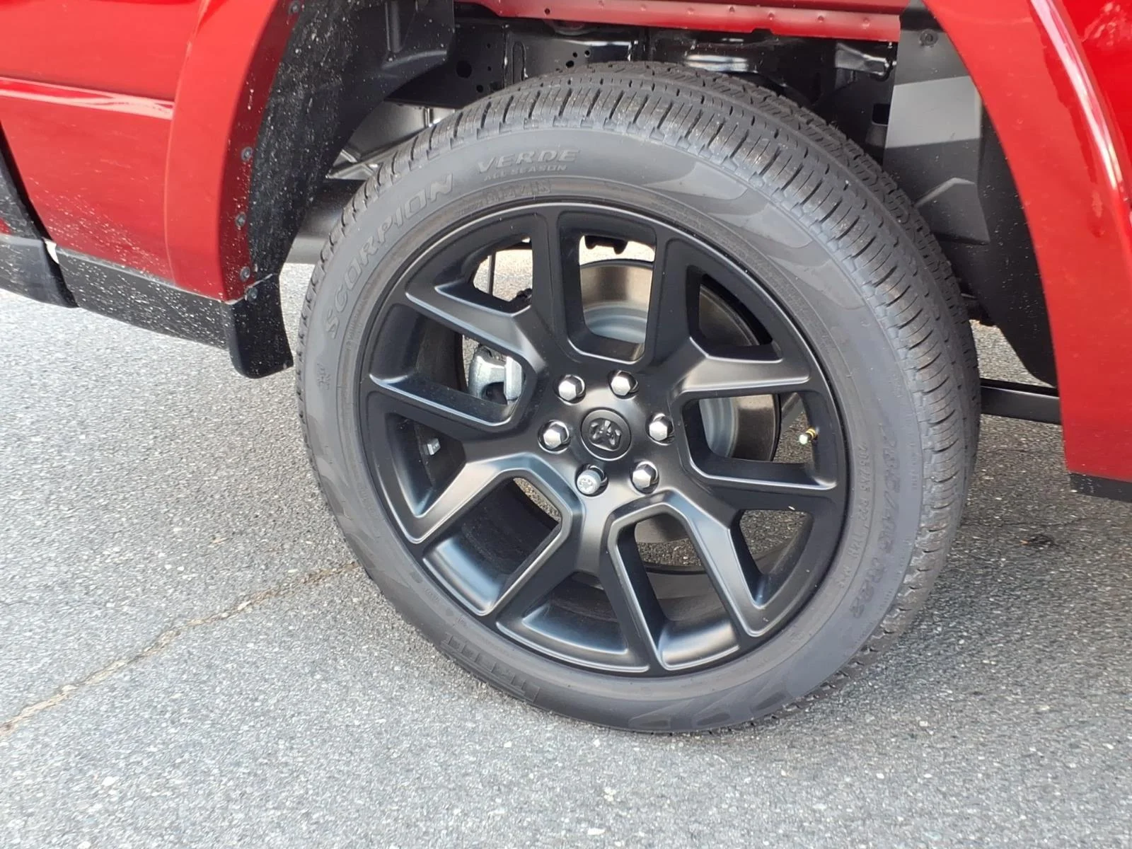 New 2026 Molten Red Pearl-Coat Exterior Paint RAM Laramie image 13