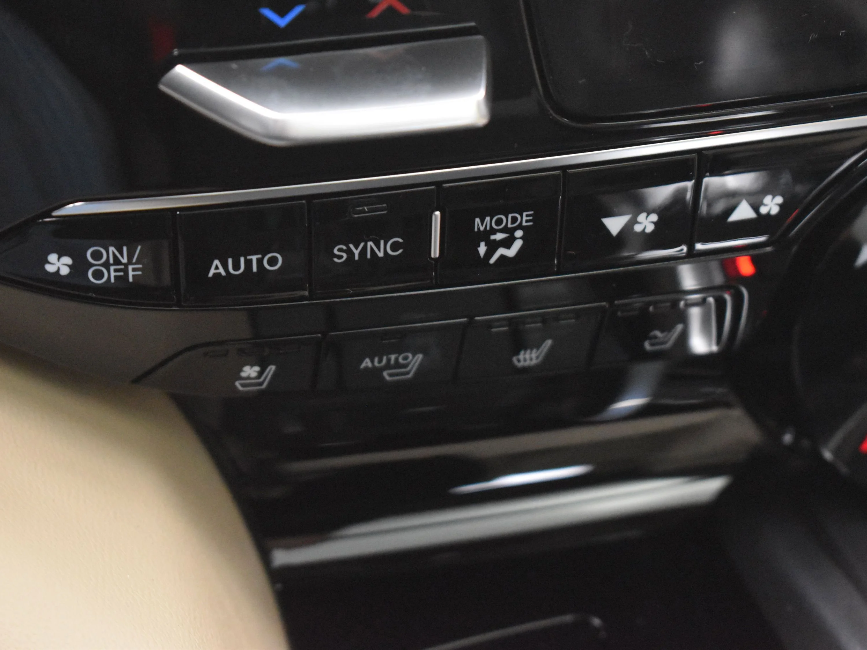 New 2026 White Acura w/Advance Package image 17