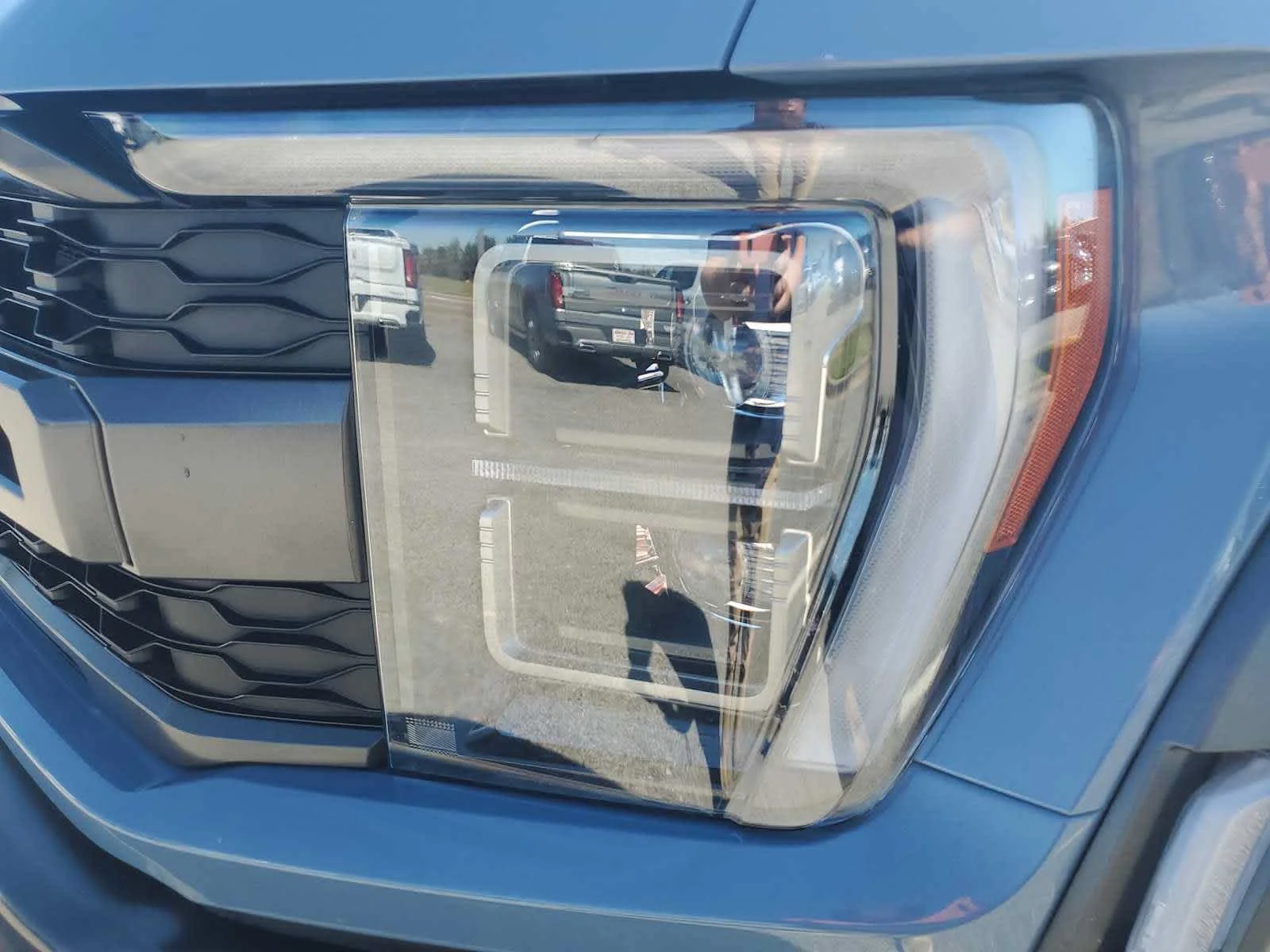 Used 2023 Antimatter Blue Metallic Ford Raptor image 13