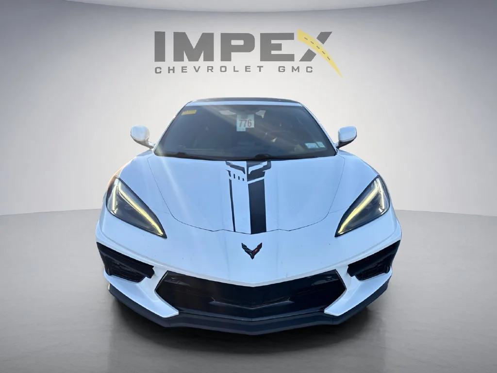 Used 2021 ARCTIC WHITE Chevrolet 2LT image 8