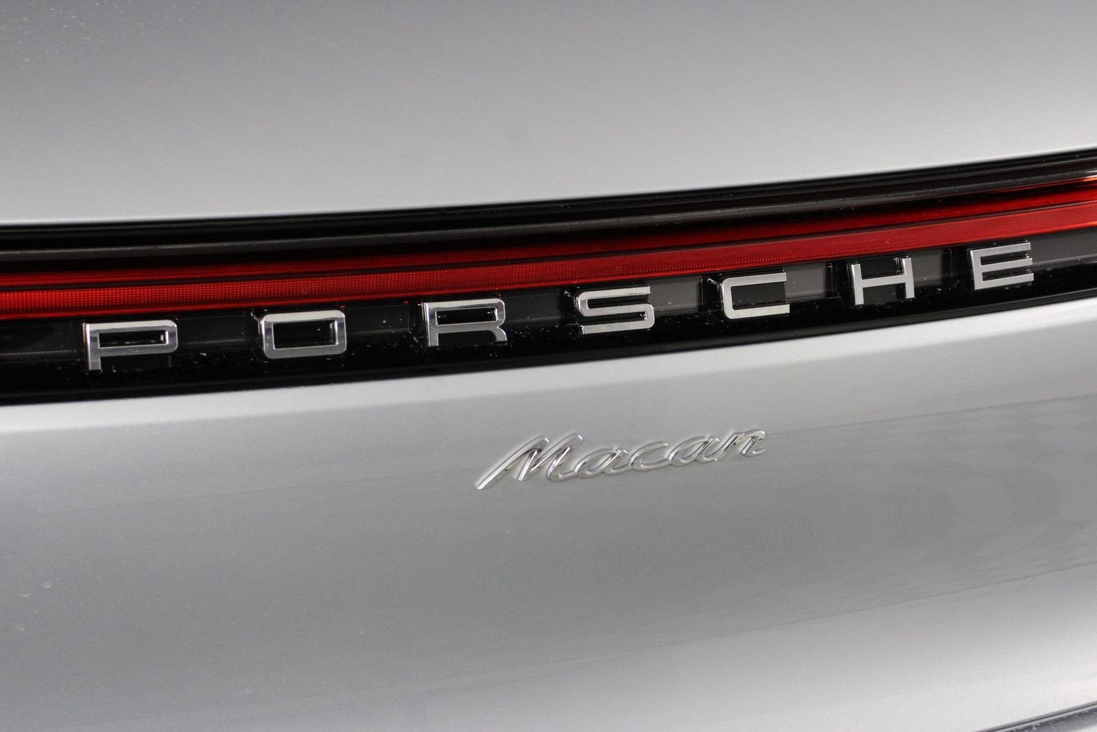 2026 Porsche Macan Base - Photo 22