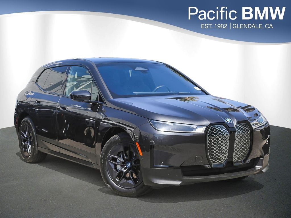2024 BMW iX xDrive50's photo