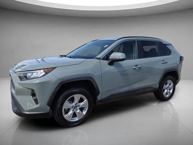 Used 2020 Lunar Rock Toyota XLE image 9