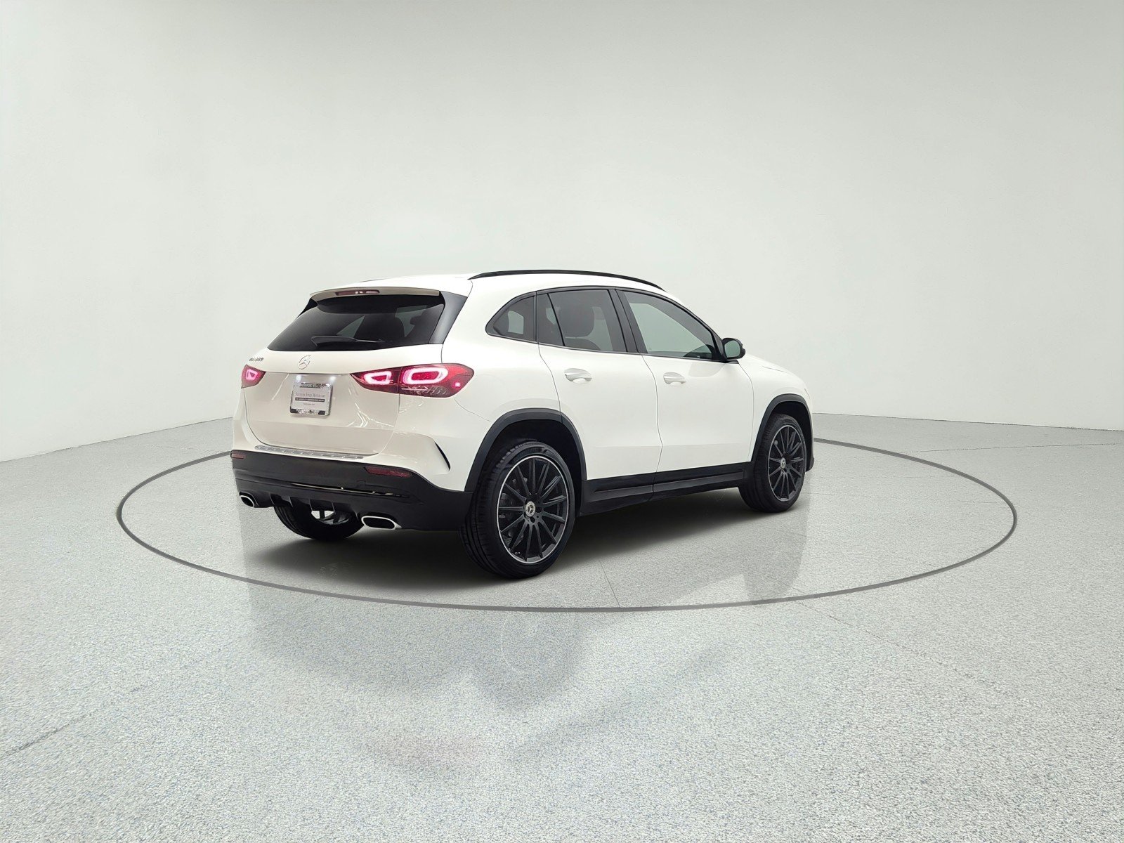 Used 2023 Polar White Mercedes-Benz GLA 250 SUV image 5