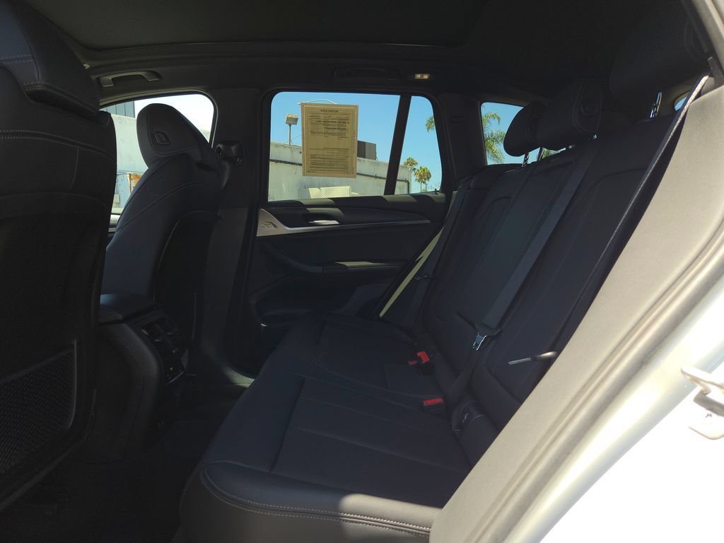 Used 2023 Alpine White BMW sDrive30i image 9