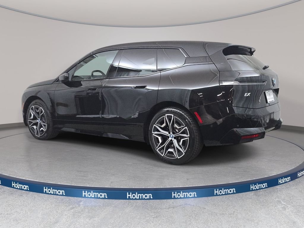 Used 2024 Black Sapphire Metallic BMW xDrive50 image 7