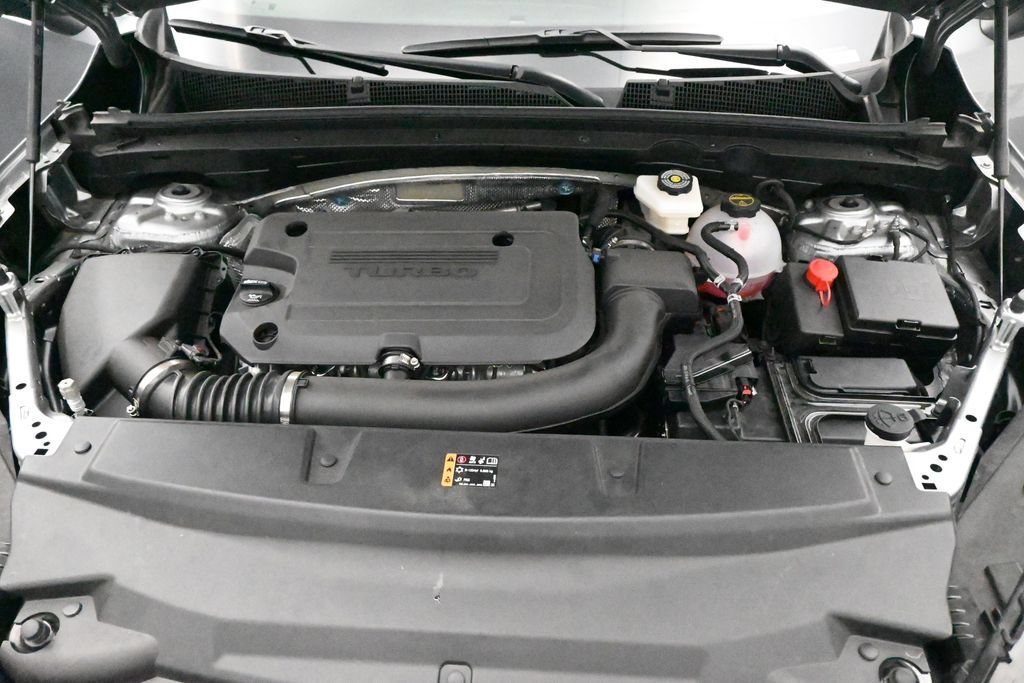 Used 2025 Moonstone Gray Metallic Buick Sport Touring image 23