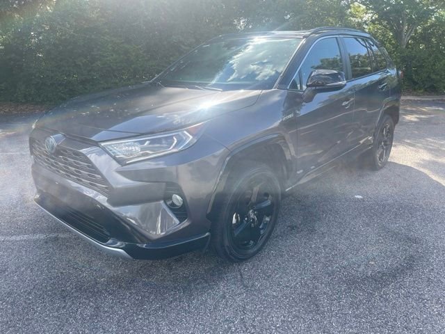 Used 2019 Gray Toyota XSE image 4