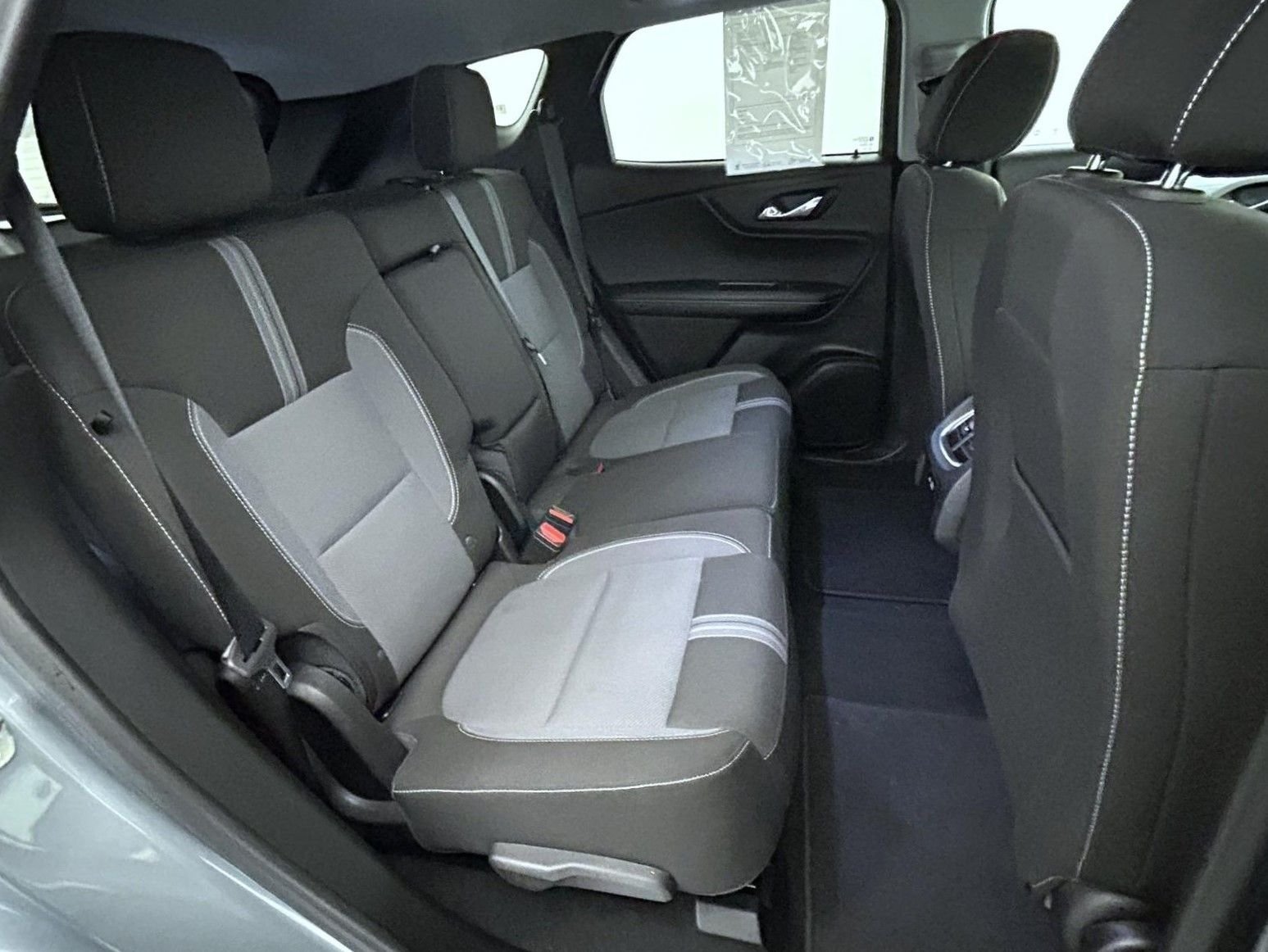 Used 2025 Gray Chevrolet LT image 18