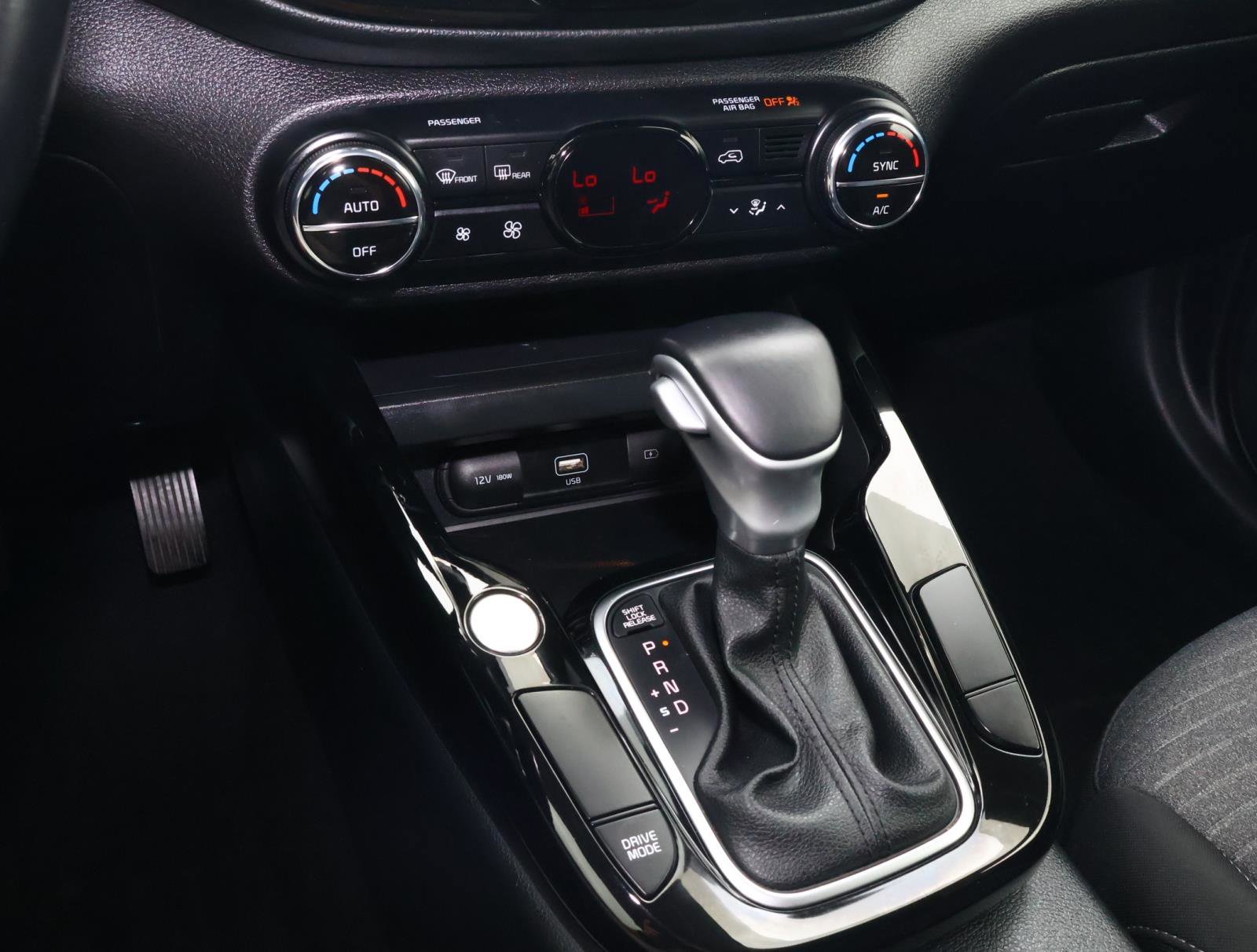 Used 2022 Gravity Gray Kia GT-Line image 26