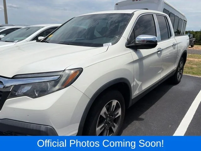 Used 2019 White Honda RTL-T image 2