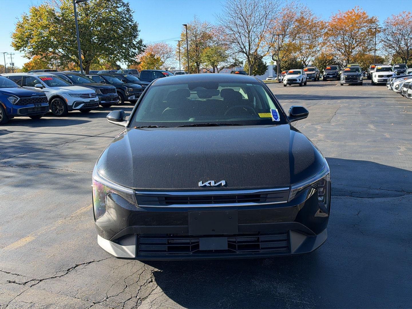 Used 2025 Aurora Black Pearl Kia LXS image 4