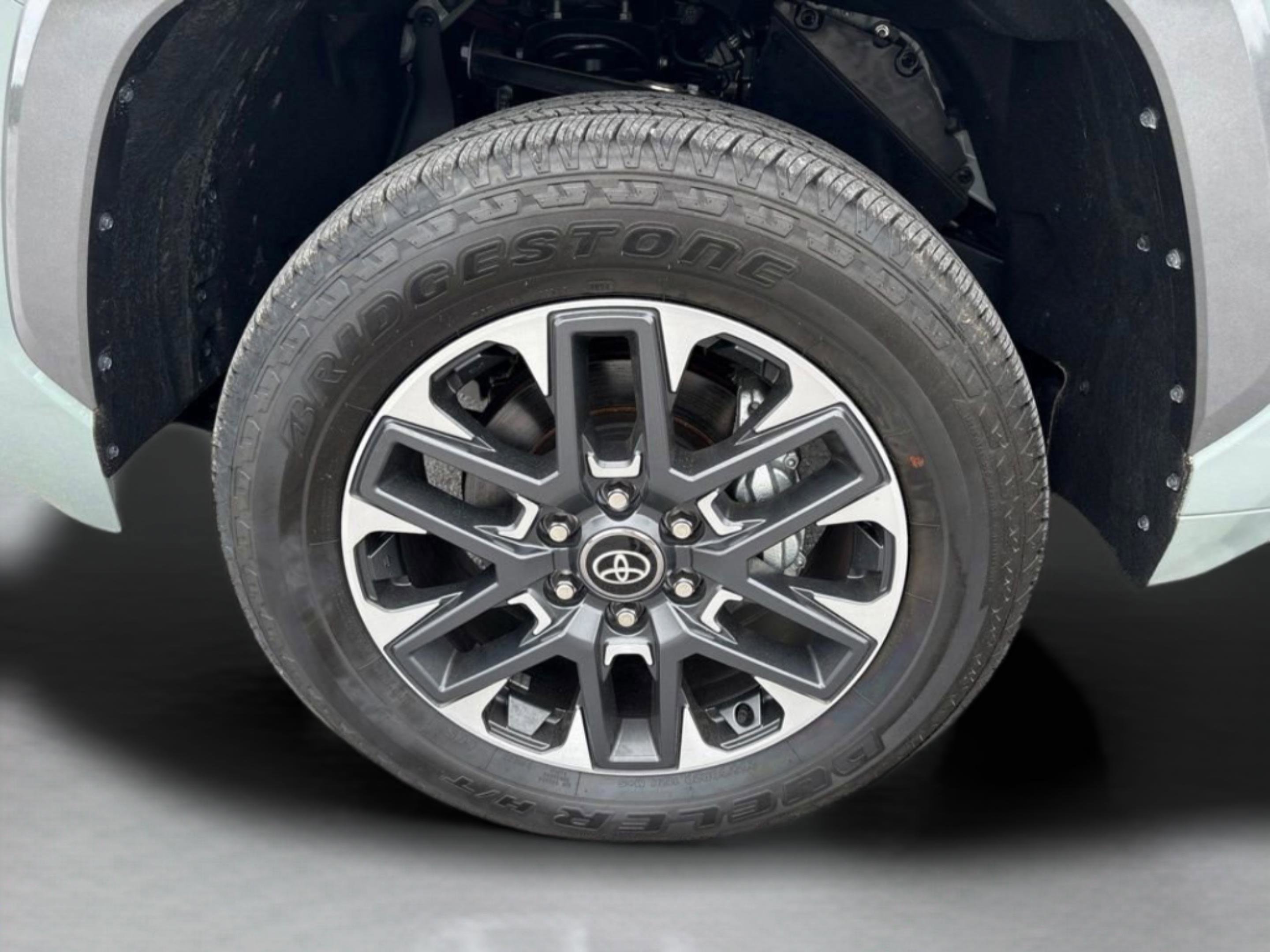 2025 Toyota Tundra Limited - Photo 48