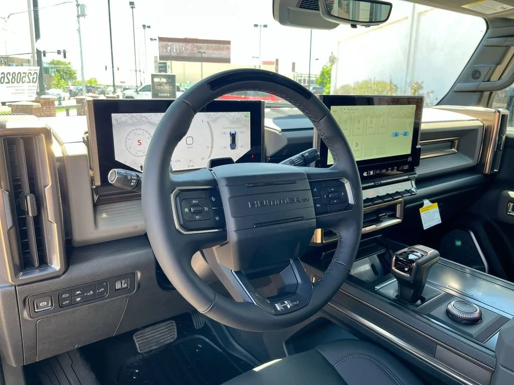 2025 GMC HUMMER EV 2X - Photo 12