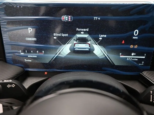 New 2026 Aspen White TriCoat / Super Black Two-tone Nissan SR image 17