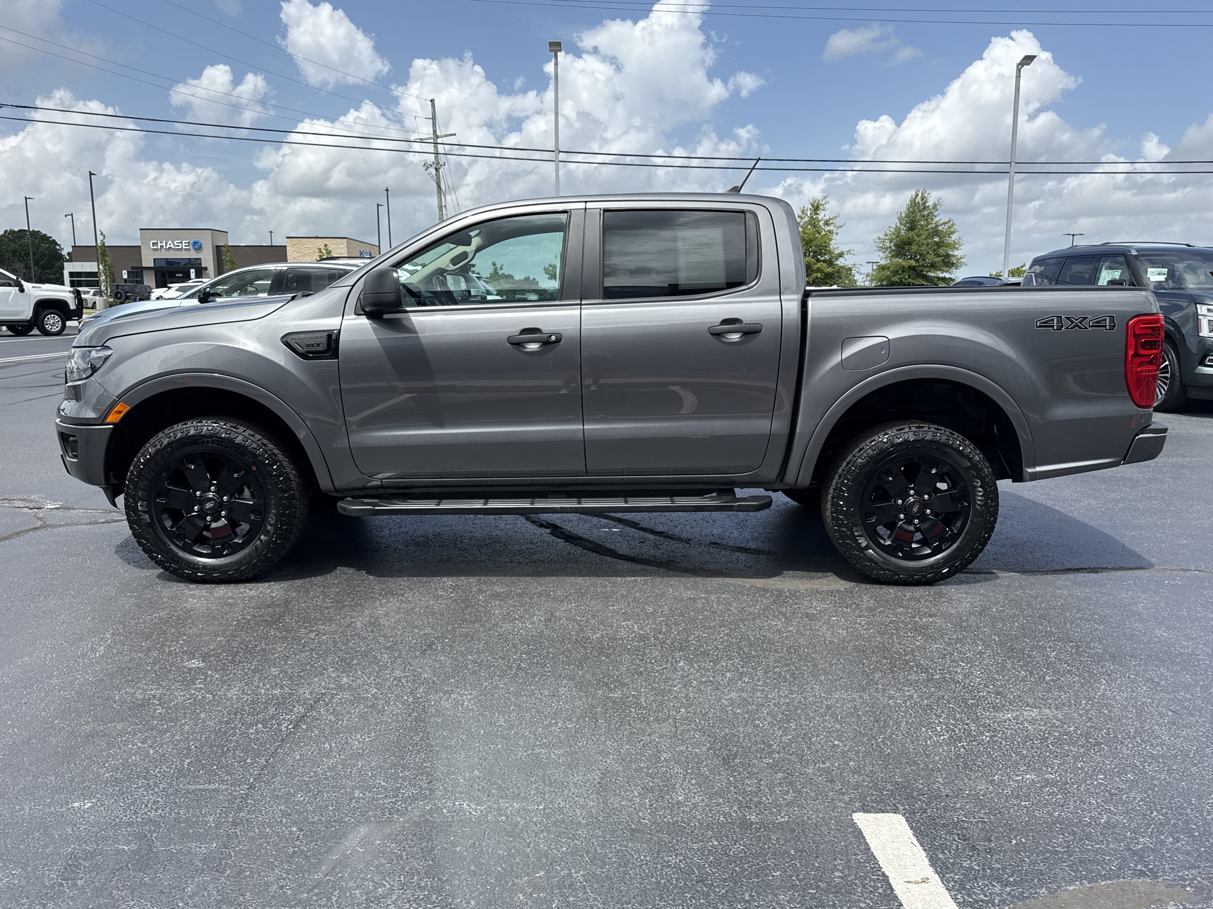 Used 2022 Carbonized Gray Metallic Ford XLT 4WD image 10