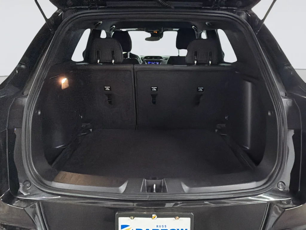 Used 2022 Black Chevrolet RS image 31