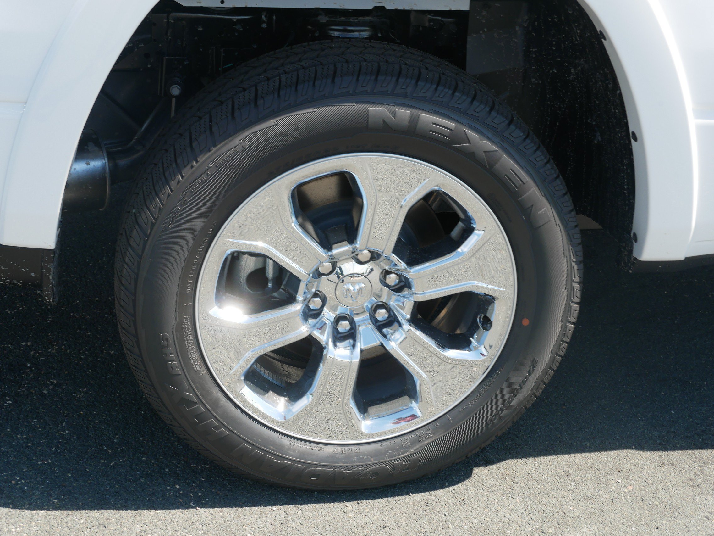 New 2026 Bright White Clear-Coat Exterior Paint RAM Big Horn image 9