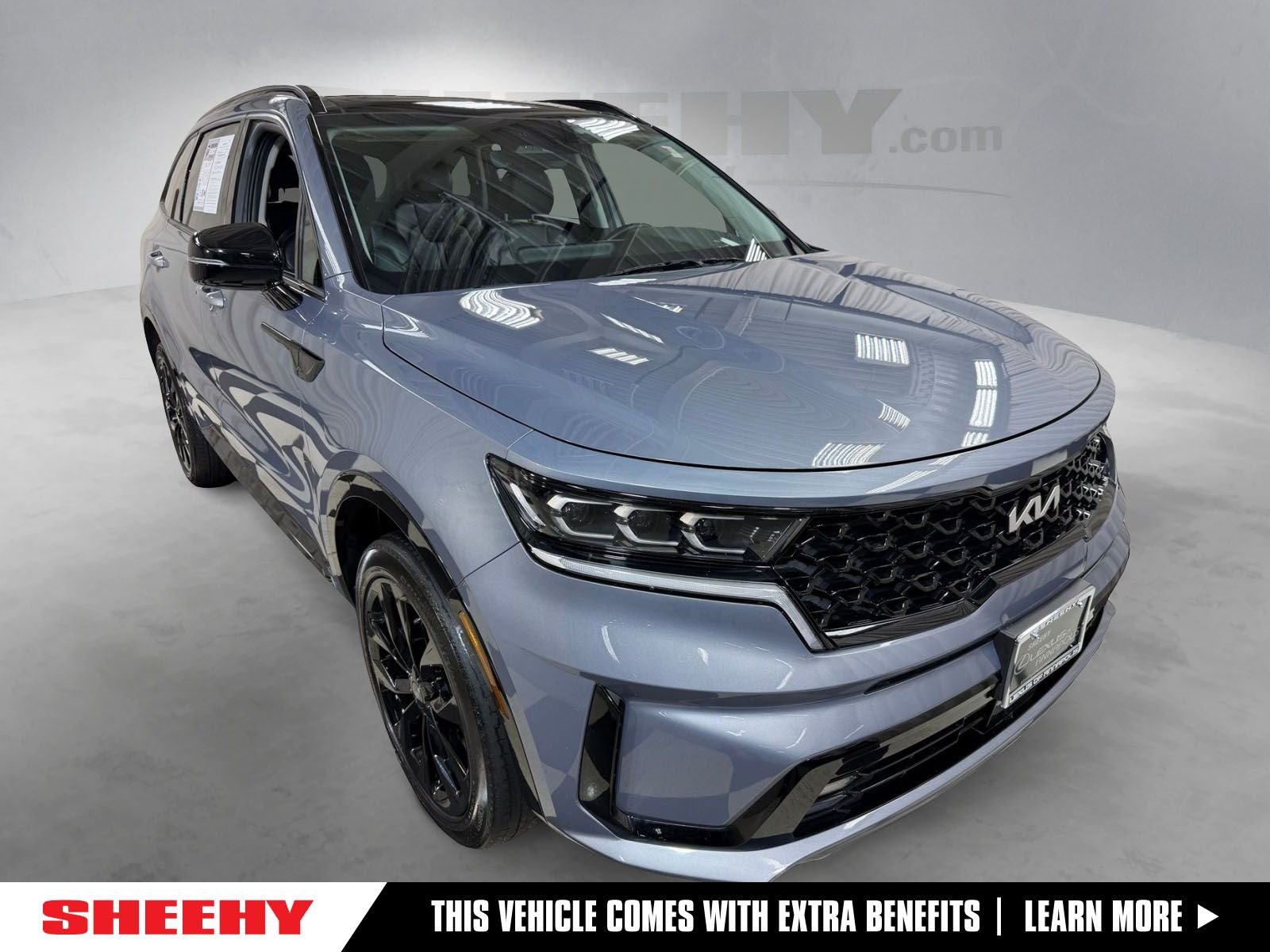 Used 2023 Silver Kia SX image 1
