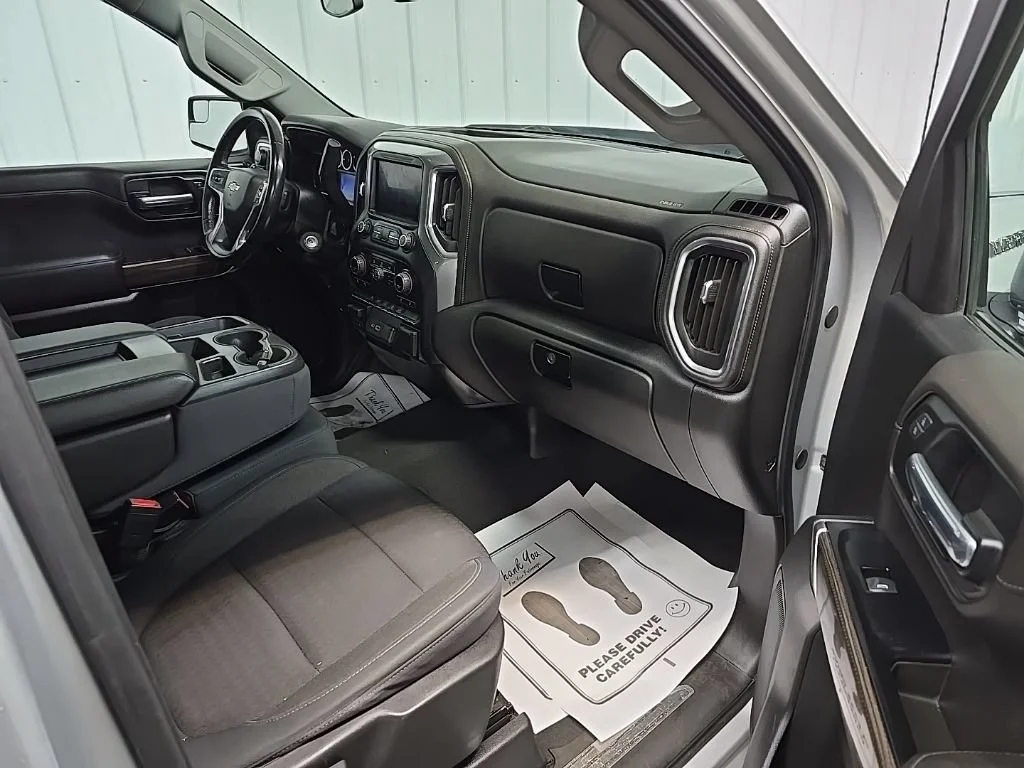 Used 2019 Silver Ice Metallic Chevrolet LT image 15