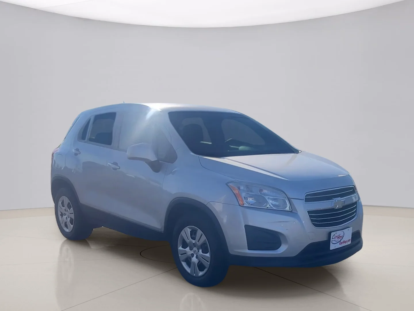 Used 2015 Silver Chevrolet LS image 7