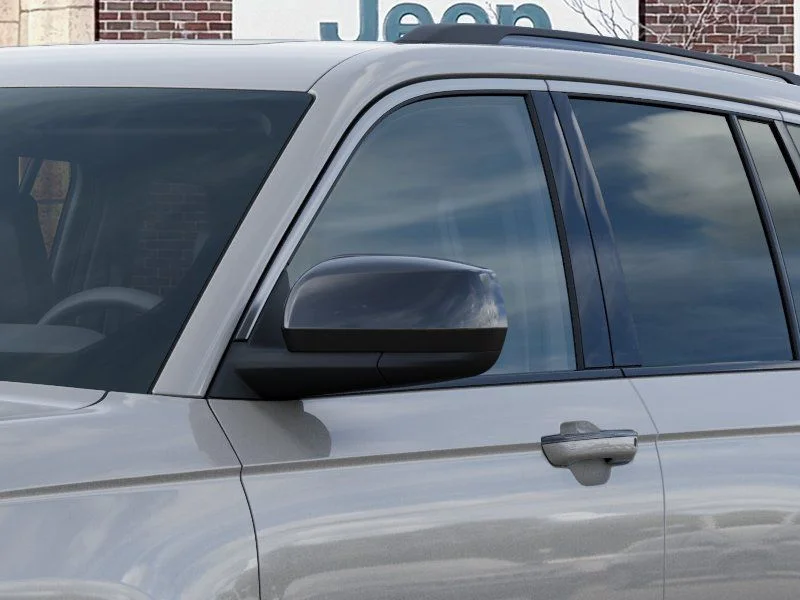 New 2026 Silver Zynith Exterior Paint Jeep Laredo Altitude image 12