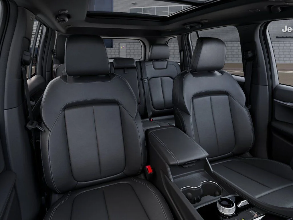New 2026 Baltic Gray Metallic Clear-Coat Exterior Paint Jeep Limited image 16