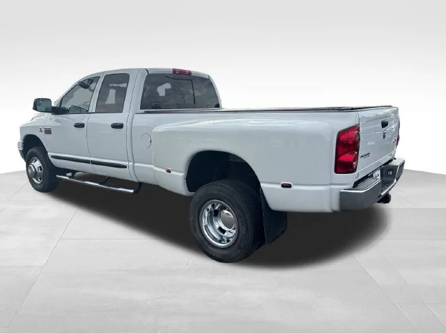 Used 2007 White Dodge SLT image 3