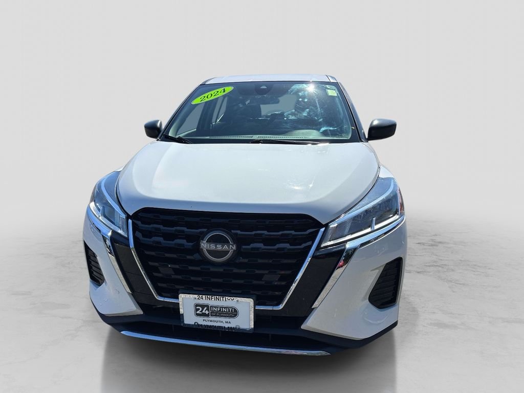 Used 2024 White Nissan S image 8
