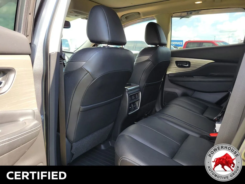 Used 2018 Gray Nissan Platinum image 16