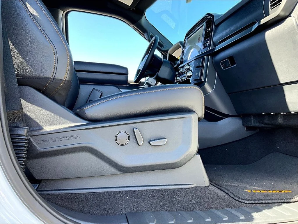 New 2026 Oxford White Ford Tremor® image 12