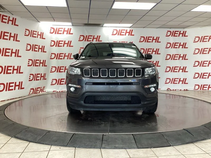 Used 2020 Gray Jeep Latitude image 2