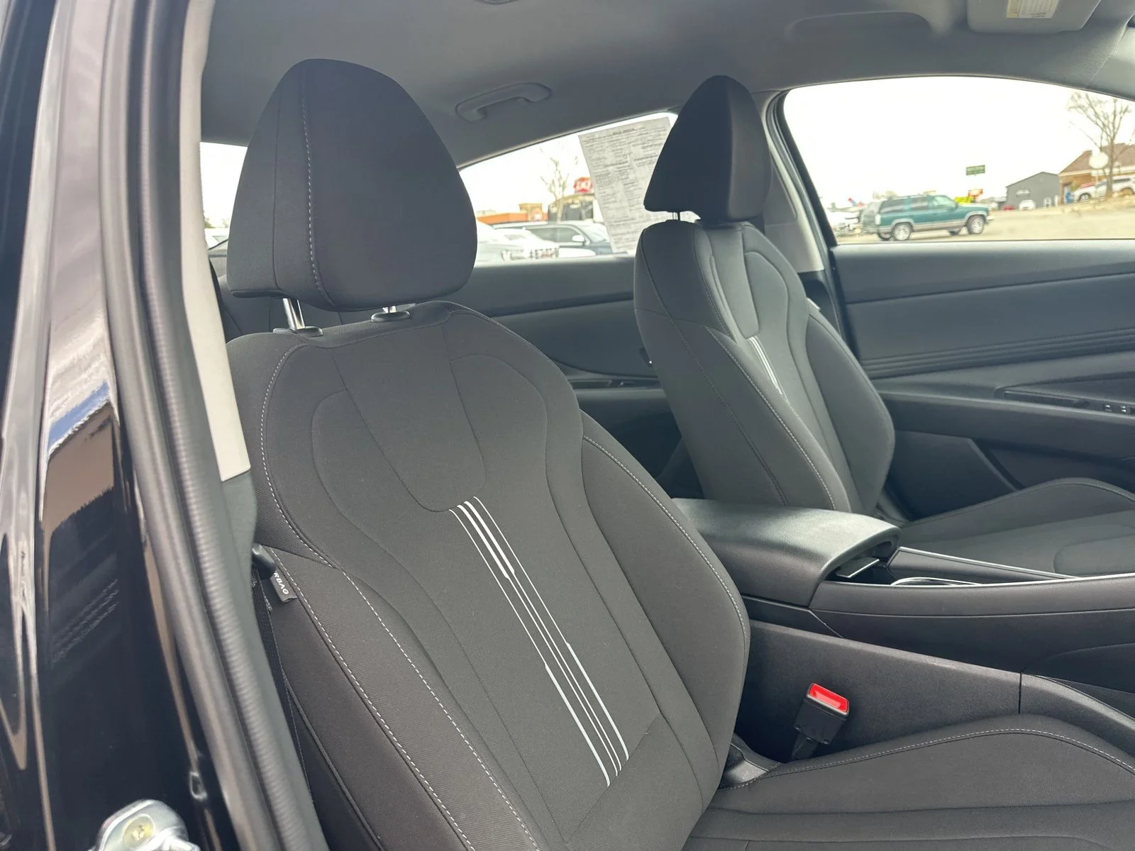 Used 2023 Black Hyundai SEL image 29