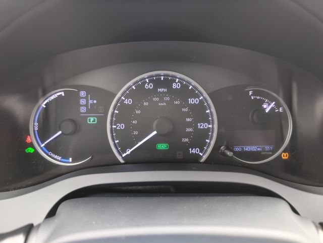 Used 2012 Nebula Gray Pearl Lexus 200h Premium image 21