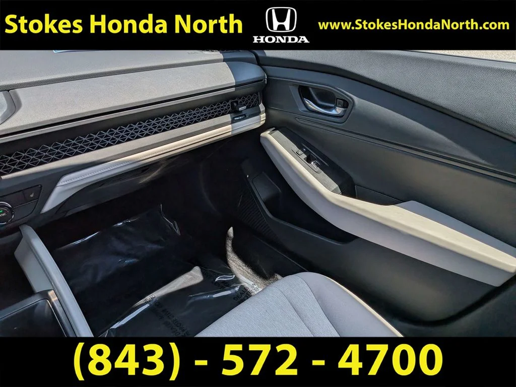 Certified Used 2025  Honda SE image 17