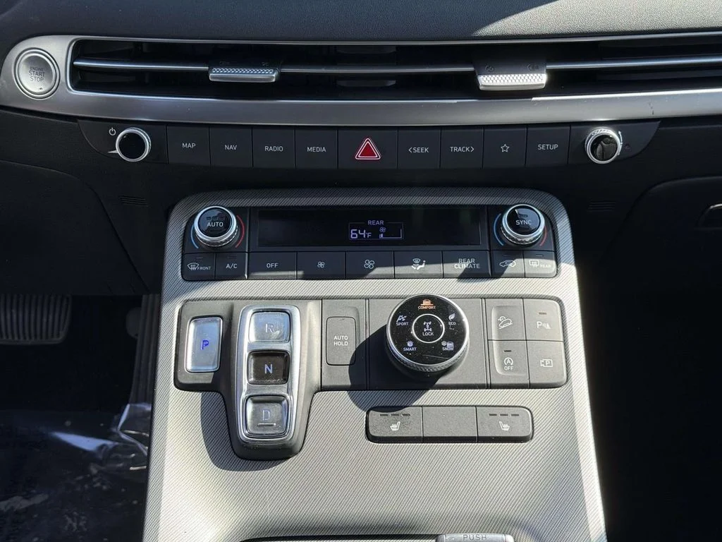Used 2023 Black Hyundai SEL image 20