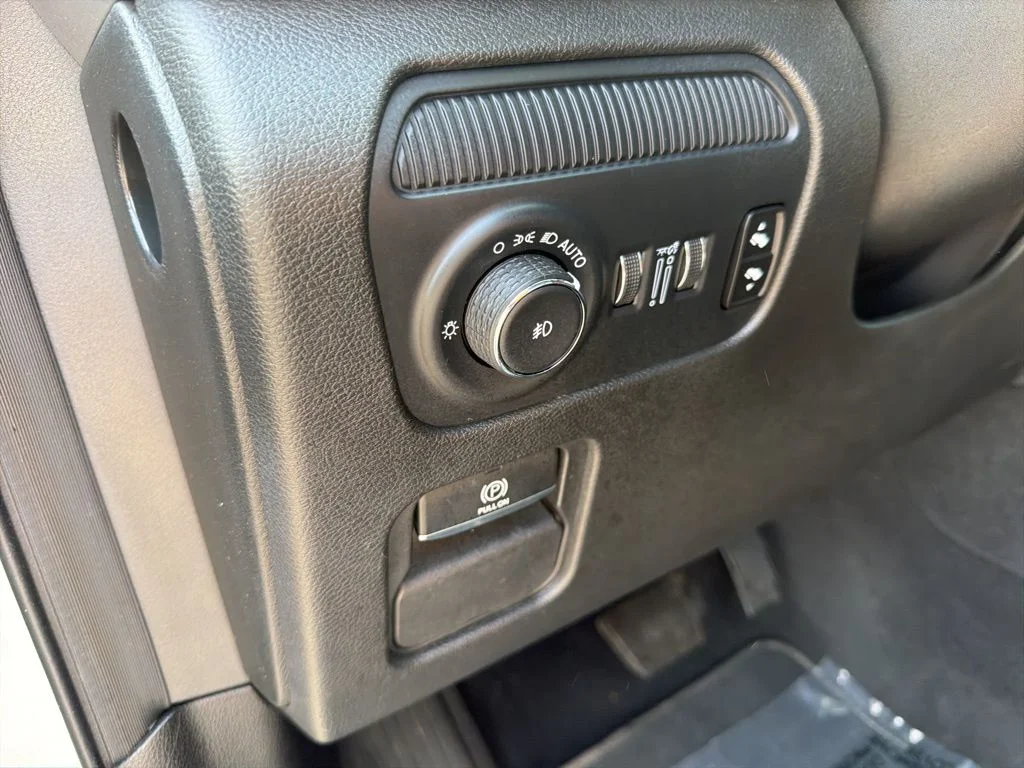 Used 2024 White Jeep Series II image 15
