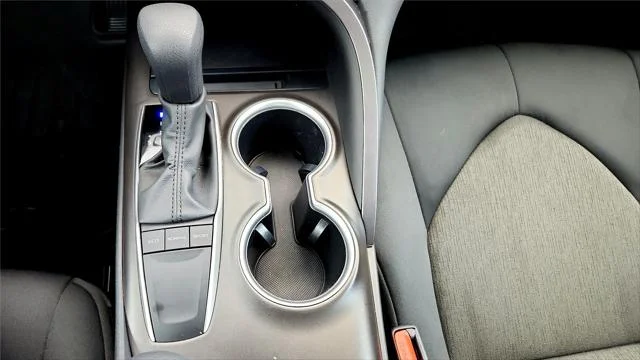 2023 Toyota Camry LE - Photo 35