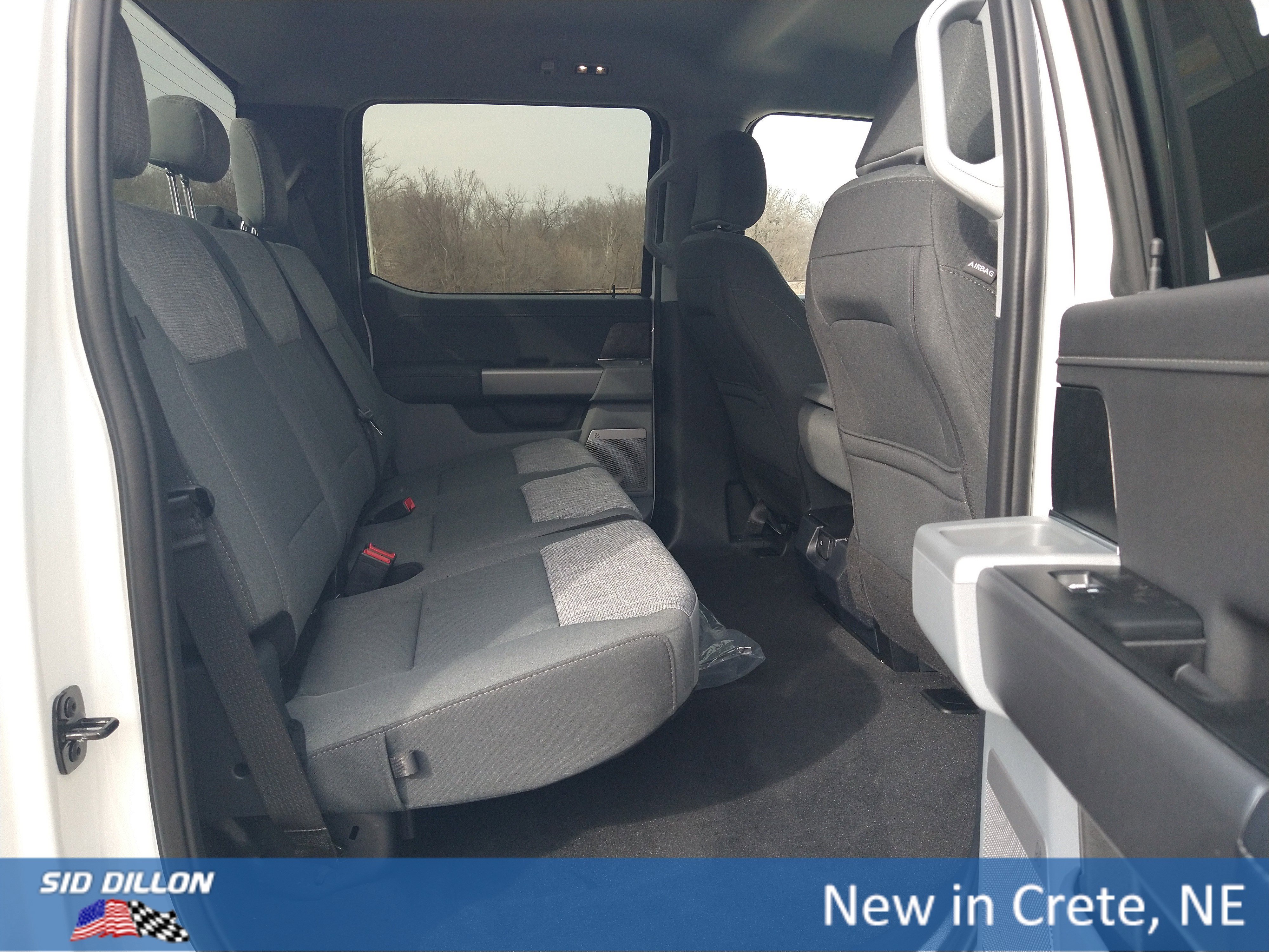 New 2026 Oxford White Ford XLT image 6