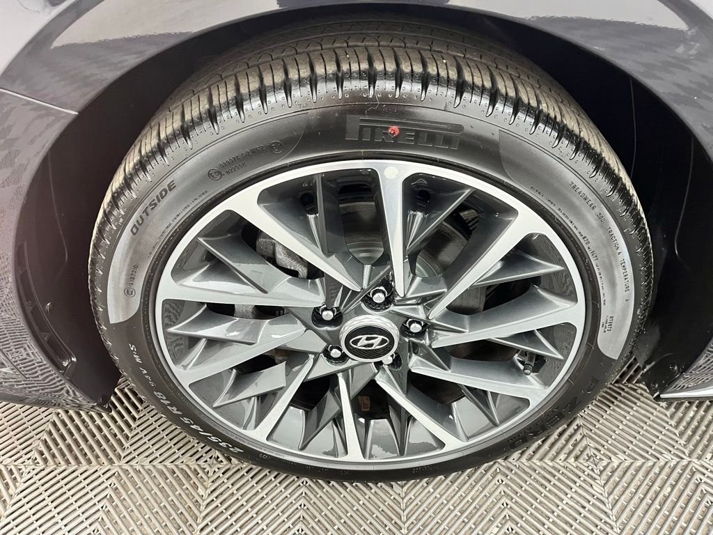 Used 2023 Carbon Blue Hyundai Limited image 15