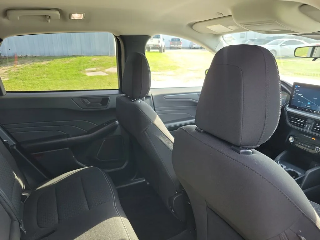 Used 2023 White Ford Active image 33