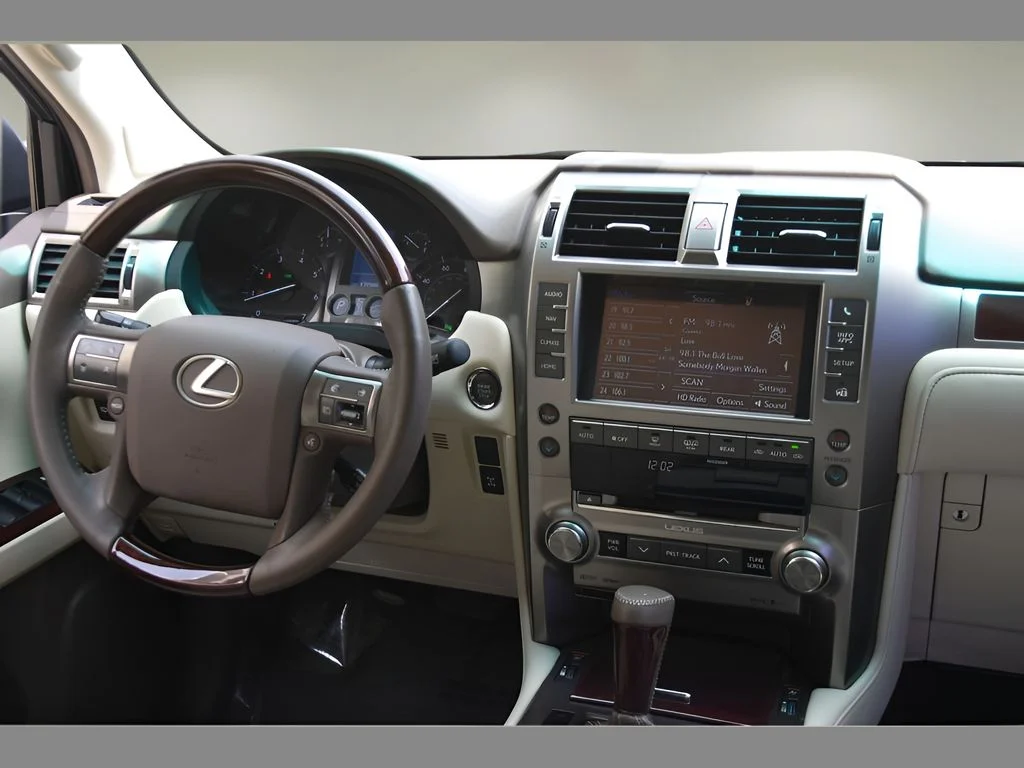 Used 2015 Black Onyx Lexus Base image 19
