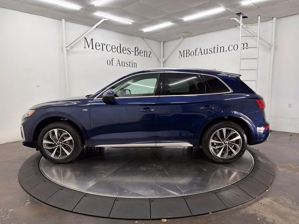 Used 2022 Blue Audi 45 S line Premium image 4