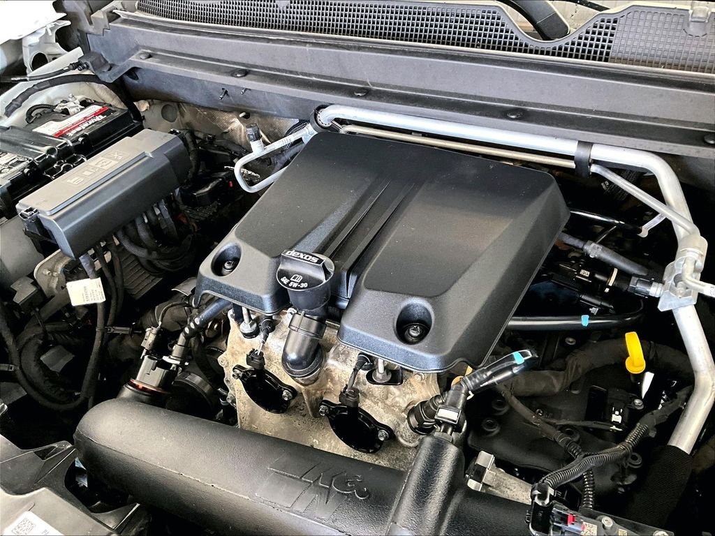 Used 2023 White Chevrolet ZR2 image 34